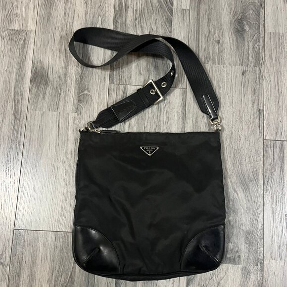 PRADA TESSUTO ZIP CROSSBODY BAG MADE IN ITALY VINTAGE NYLON - Picture 1 of 13